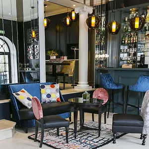 **** Hotel De Neuville Arc De Triomphe France